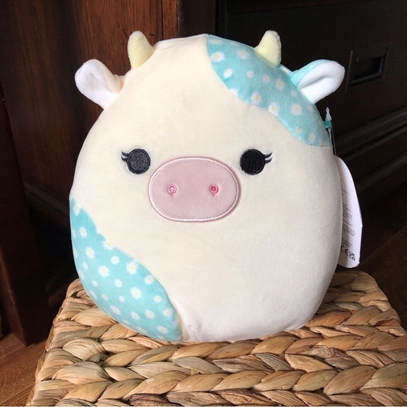 Squishmallows Other - Squishmallows Belana the Easter Cow in size 8”